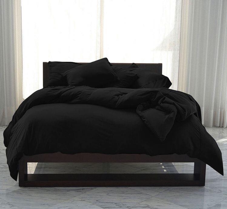 Cotton Basic Set - 1 Duvet cover, 1 Fitted sheet and 2 Pillow cases