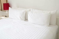 Cotton Basic Set - 1 Duvet cover, 1 Fitted sheet and 2 Pillow cases