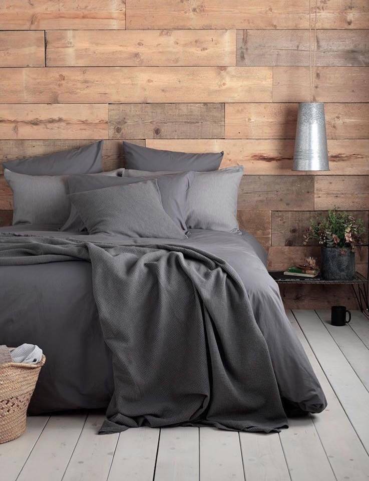 Cotton Basic Set - 1 Duvet cover, 1 Fitted sheet and 2 Pillow cases